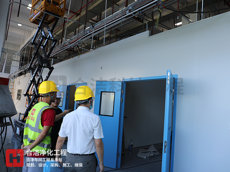 芯片無塵車間的圖片