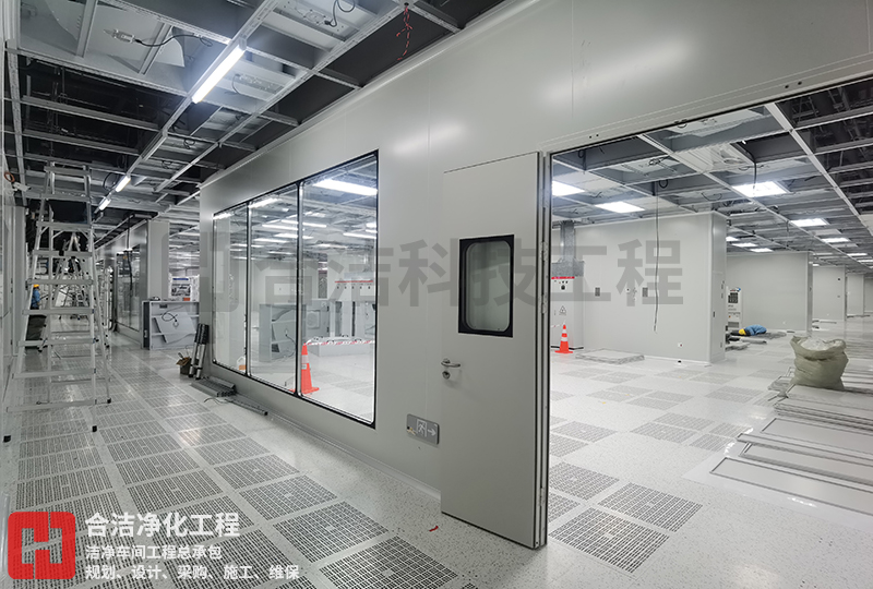 十級(jí)芯片凈化車間的圖片